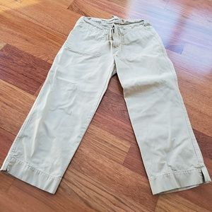Abercrombie and Fitch Chino Capri Pants Size 4